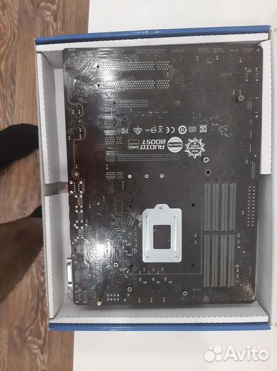 Материнская плата MSI B150