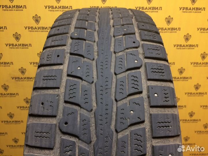 Dunlop SP Winter Ice 01 215/60 R17