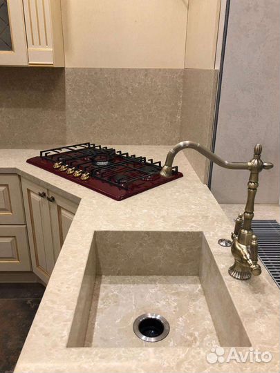 Столешницы и подоконники из кварца под ключ