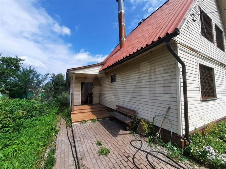 Дом 161,4 м² на участке 16,4 сот.