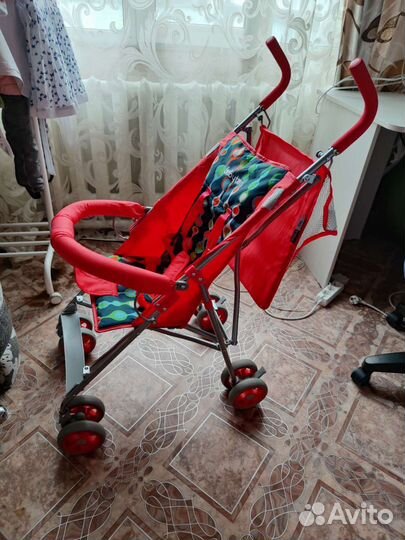 Прогулочная коляска новая