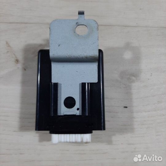 Реле указателя поворота Hyundai Solaris хэтчбек