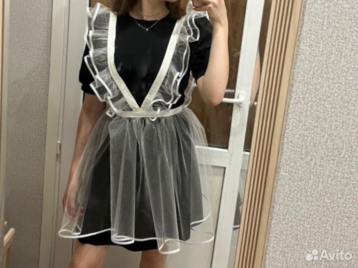 Белый школьный фартук