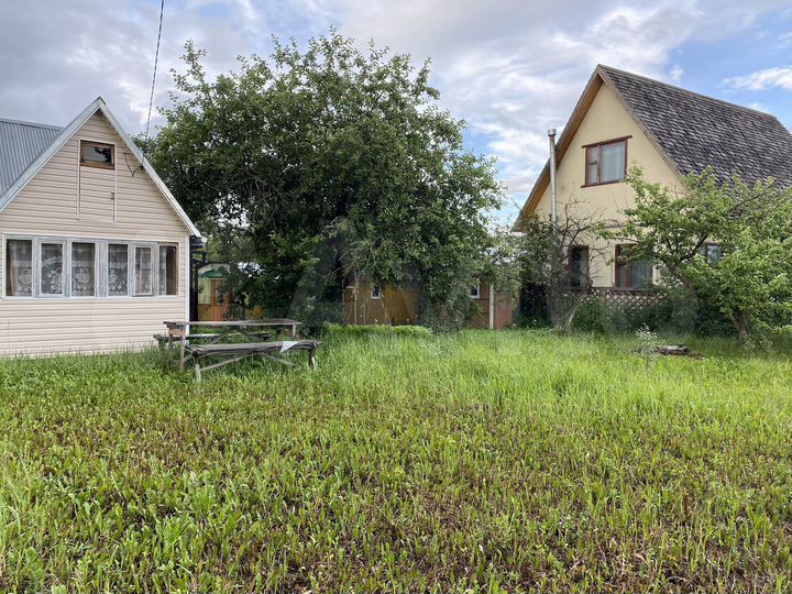 Дача 20 м² на участке 4 сот.