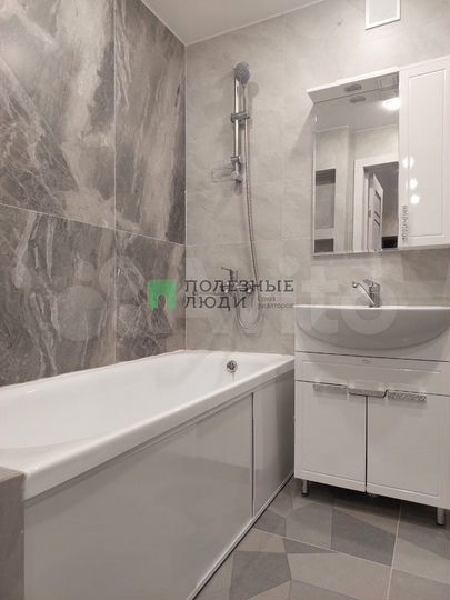 2-к. квартира, 42 м², 3/5 эт.