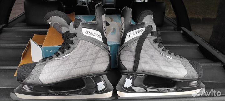 Коньки хоккейные 42 размер