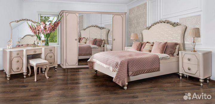Спальный гарнитур
