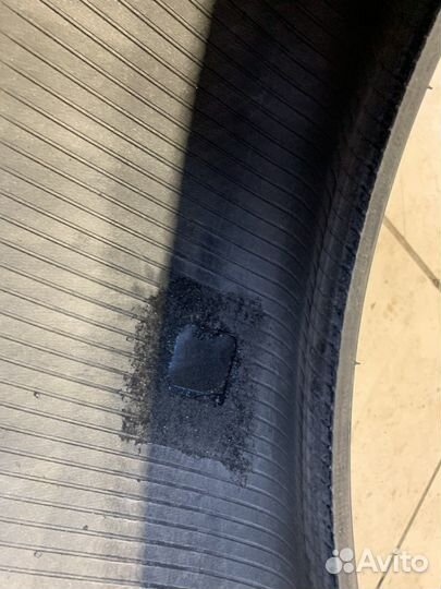 Bridgestone Blizzak Ice 245/45 R19 и 275/40 R19 105H