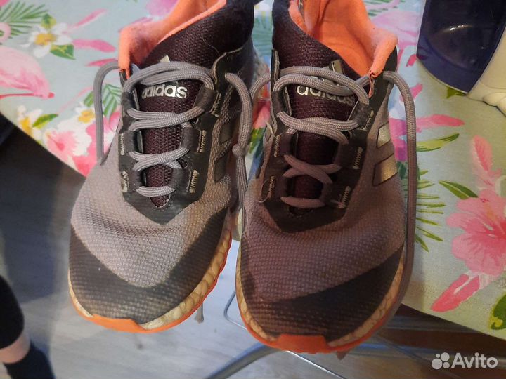 Кроссовки adidas