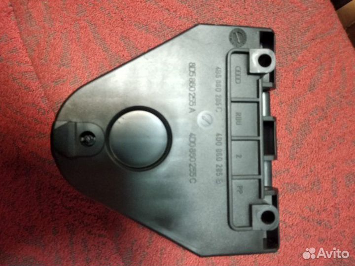 Кронштейн аварийного знака Audi