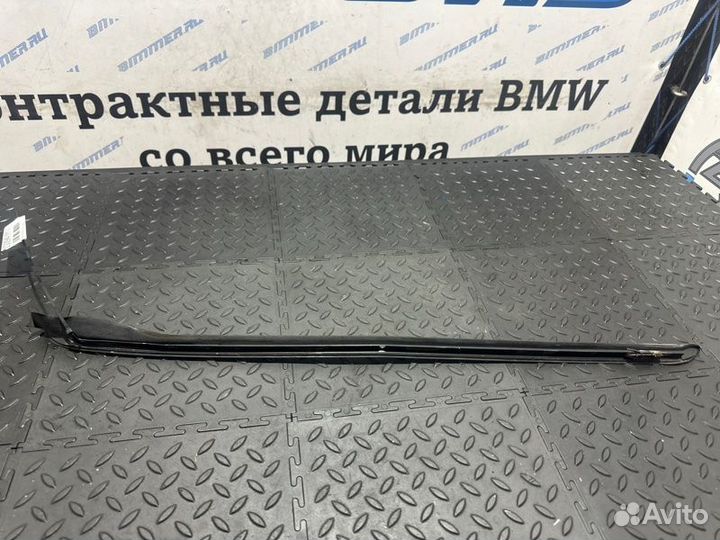 Молдинг лобового стекла правый Bmw 320Ix F30