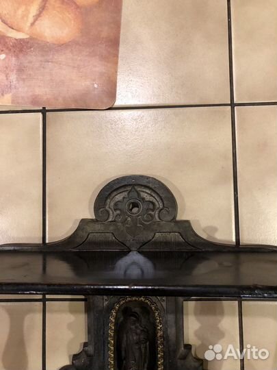 Полка металлическая с деревянными полками