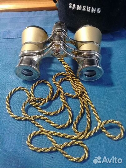 Бинокль театральный