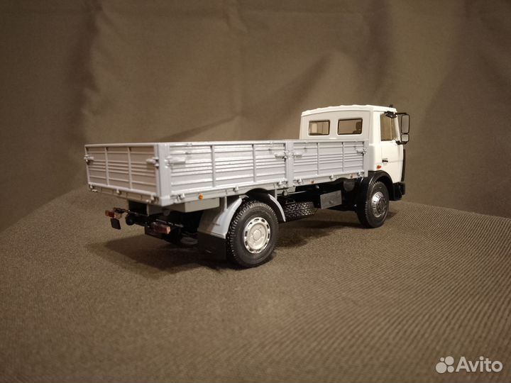 Модель маз-5337 1:43 аист