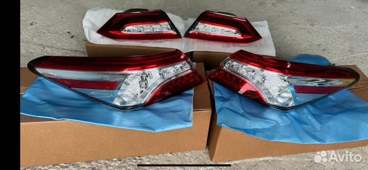Фонари задние (оригинал) Toyota Camry V70