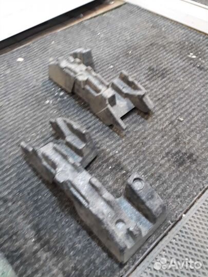 Мерседес абсорбер переднего бампера S-Class V221 W