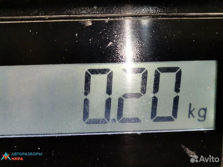 Крепление форсунки Mitsubishi Carisma рест. 2003