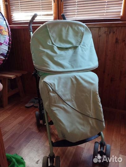 Детская прогулочная коляска