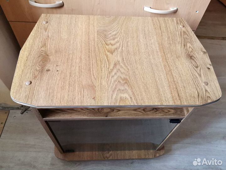 Тумба-стол для телевизора