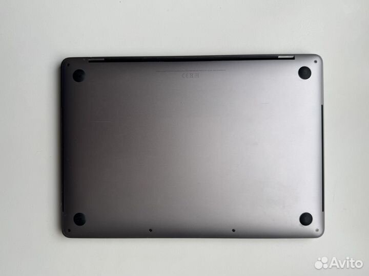 Macbook pro 13 2019 i5 8/256 touchbar