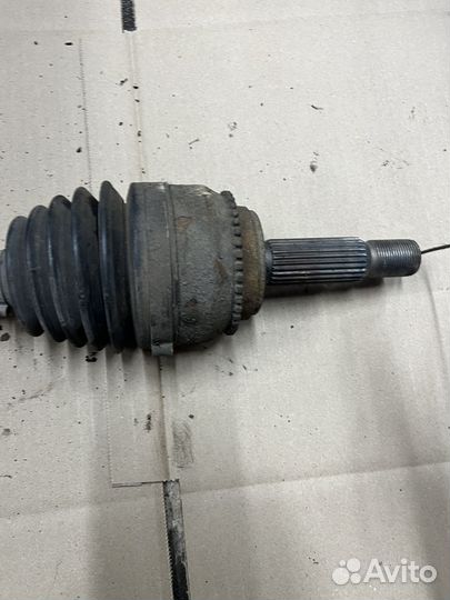 Привод правый lancer 9