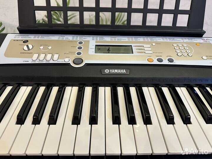 Синтезатор yamaha psr r200