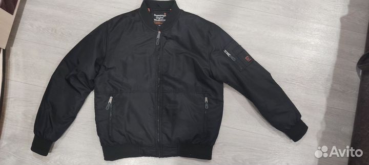 Куртка бомбер