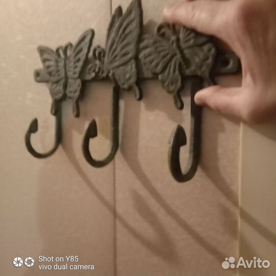 Вешалка для одежды настенная