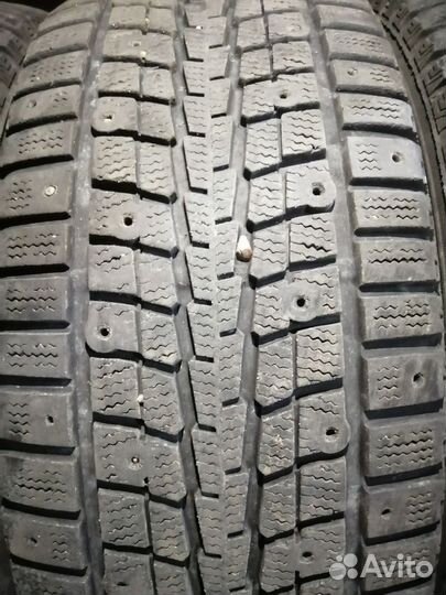 Dunlop SP Winter Ice 07 215/55 R16 97T