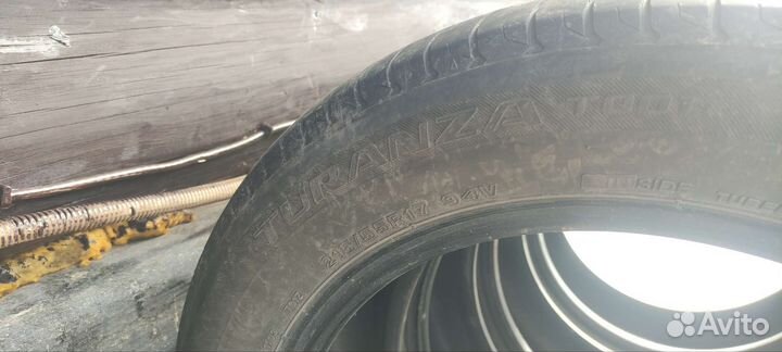 Bridgestone Turanza T001 215/55 R17