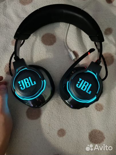 Беспроводные наушники jbl quantum 800