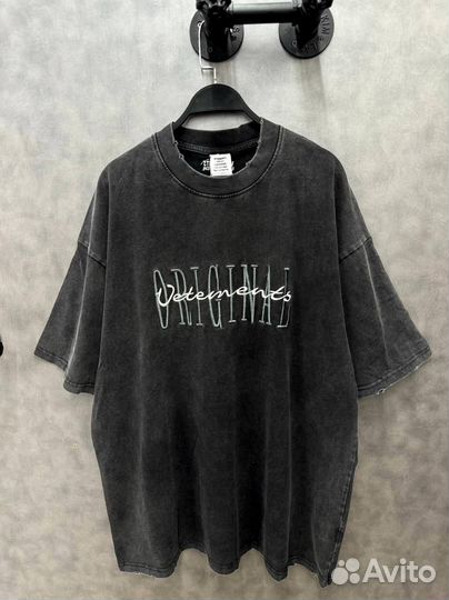 Шикарная футболка Vetements хит сезона