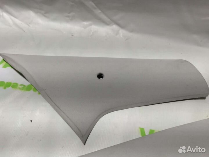 Накладки задних стоек Volkswagen Jetta 4