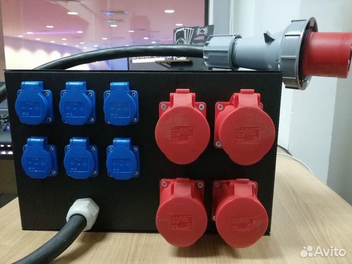 Дистрибьютор питания с защитой