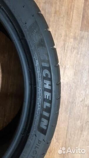 Michelin Pilot Sport 4 255/35 R18