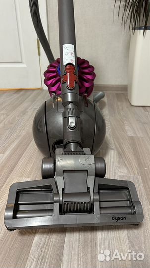 Пылесос Dyson ball DC30c tangle free