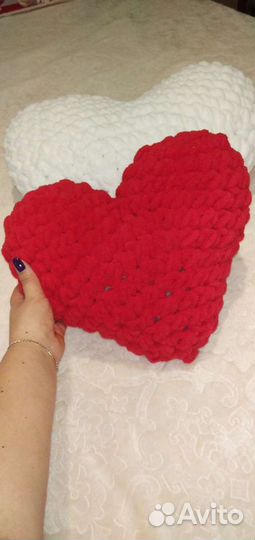 Подушка-сердце из плюшевой пряжи Ализе Пуффи (Aliz