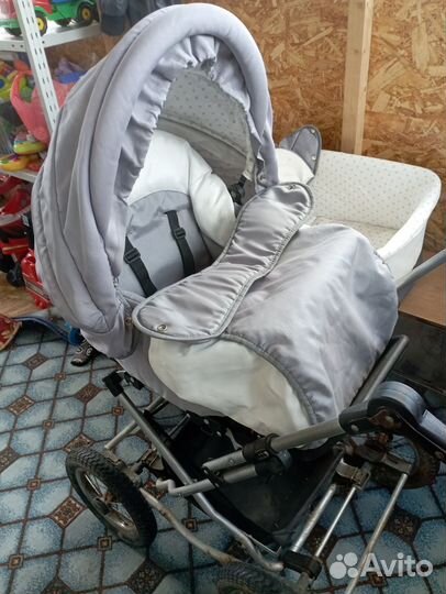 Продам детскую коляску 2 в 1