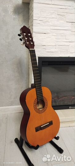 Акустическая гитара