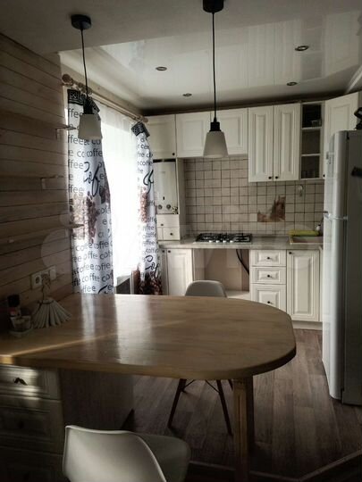 2-к. квартира, 43 м², 3/4 эт.