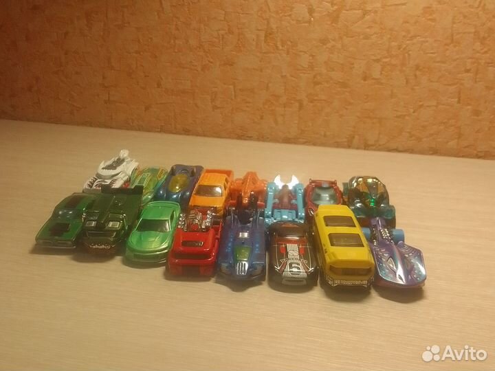 Hot wheels машинки