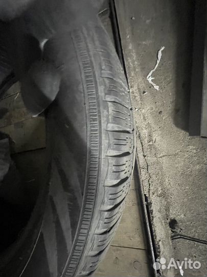 Nokian Tyres NRT 215/55 R17 98V