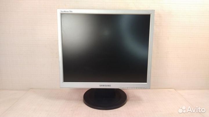 Монитор б/у 17