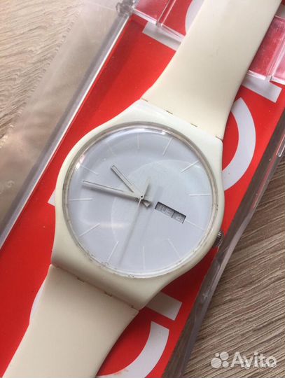 Часы swatch белые white rebel