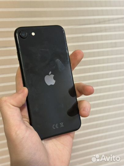 iPhone SE (2020), 128 ГБ