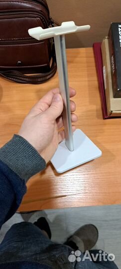 Держатель-подставка для наушников