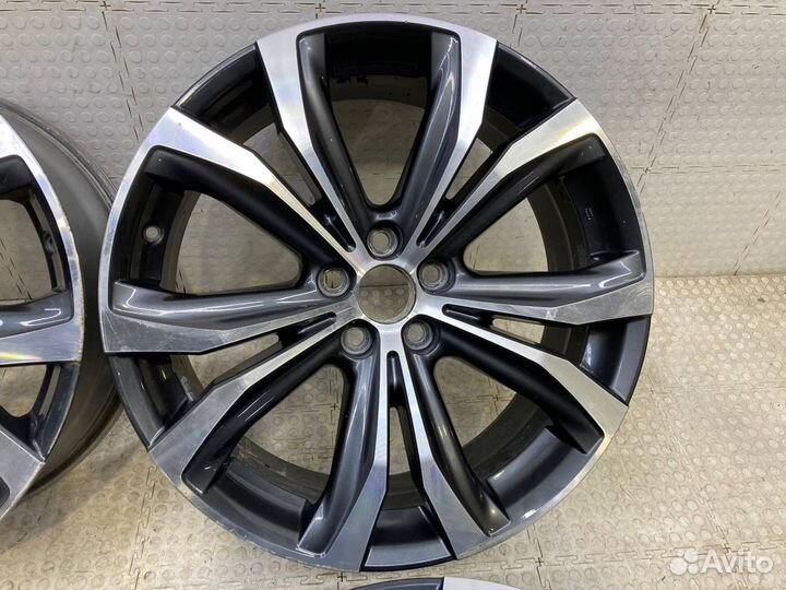 Комплект литых дисков R20 Lexus RX 4