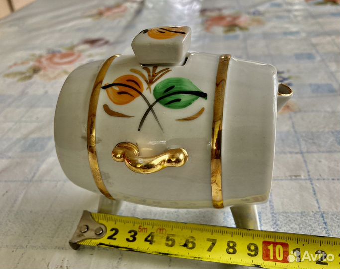 Декоративный бочонок для вина