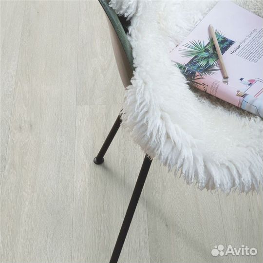 Виниловый Ламинат Quick-Step Balance Click Шелковы