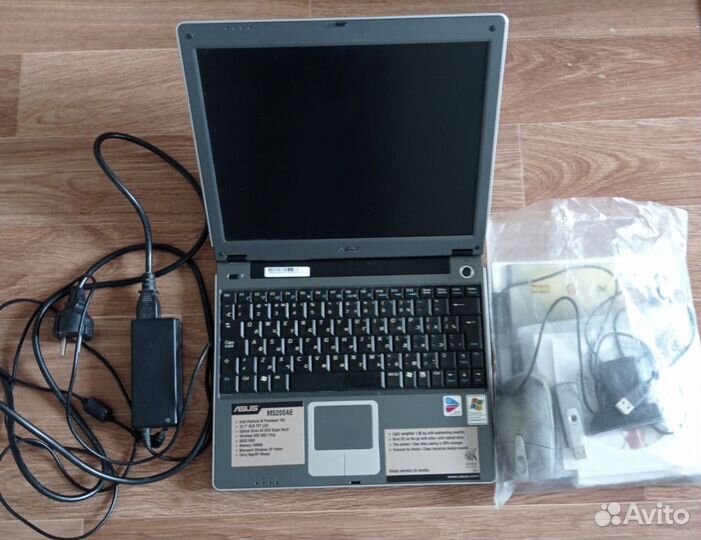 Ноутбук Asus M5200AE